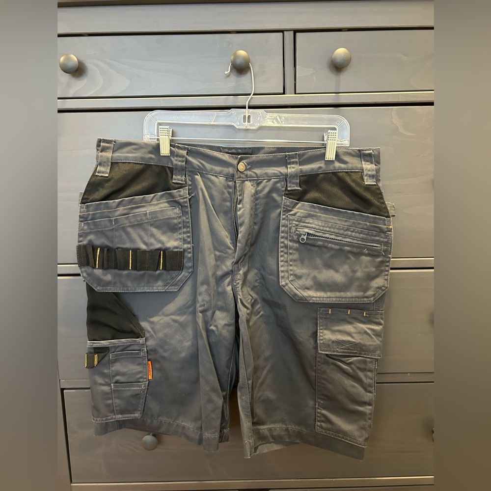 Multipurpose cargo shorts